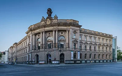 [[Berlin/Mitte#vCard Q1271054