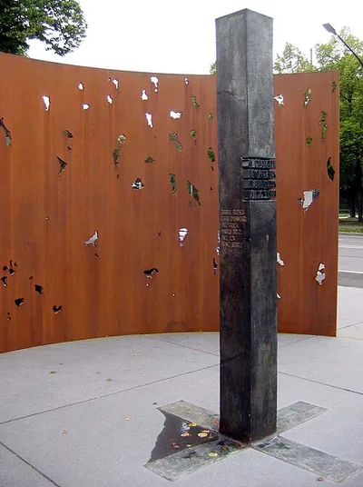 Denkmal an die Opfer des Attentats auf das Oktoberfest am 26. September 1980