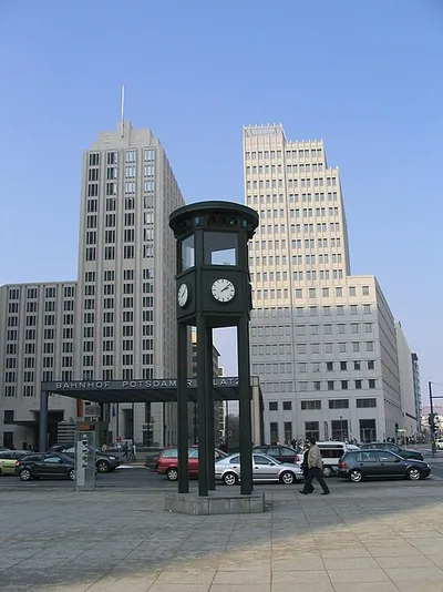 Verkehrsturm am Potsdamer Platz