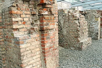 Zellen bzw. Keller der Gebäude der Geheimen Staatspolizei und der Reichsführung der SS Niederkirchnerstraße 8