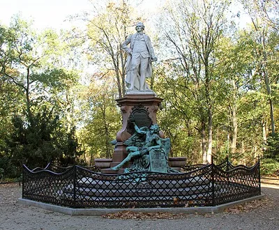 Lessing-Denkmal