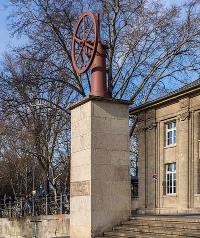 Otto- und Langen-Denkmal