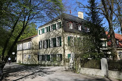 Gutshof Menterschwaige